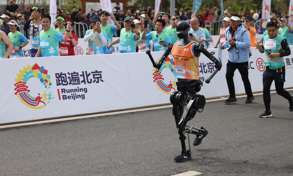 The Tiengong Ultra robot ran a half marathon. He had a pretty good time