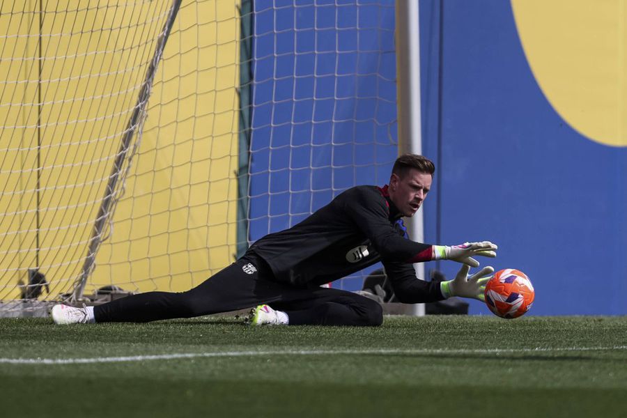 Overthrow in the situation in the gate of Barcelona! »What Flick has decided on the Champions League holder
