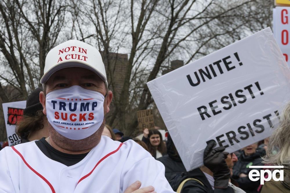 Numerous rallies against Trump have passed in the USA and Europe. Photo report 4