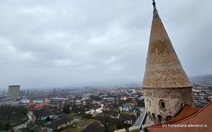 PHOTO Tower: Daniel Guță