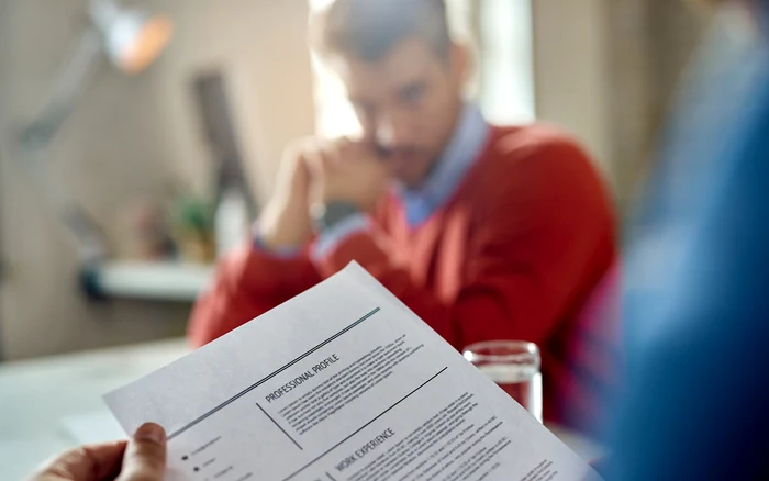 Personalized CVs are an advantage in finding jobs. Source: freepik.com