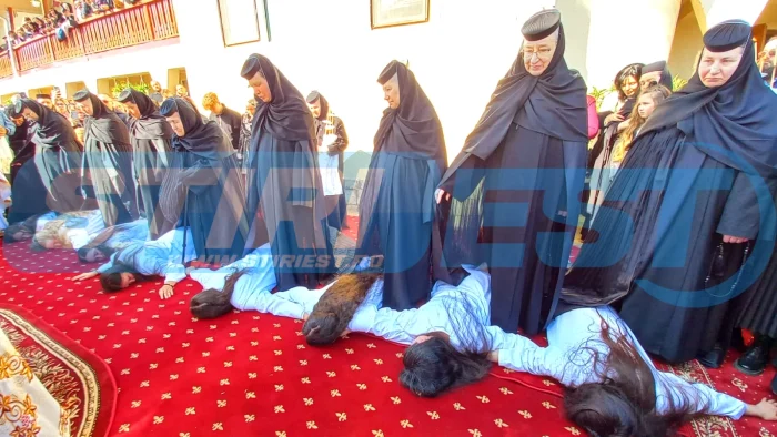 Tening ritual at the Photo Monastery: Stiriest
