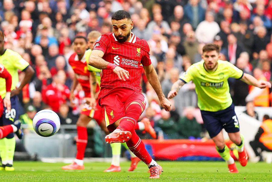 Mohamed Salah, the player of Liverpool / Photo: Guliver / Gettyimages Why did Salah refused a 500 million salary and stayed at Liverpool