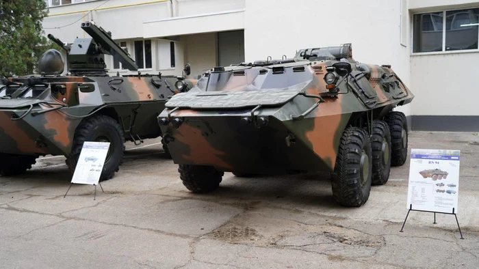 The actions prices in the defense sector come from the luxury industry giants. Photo archive