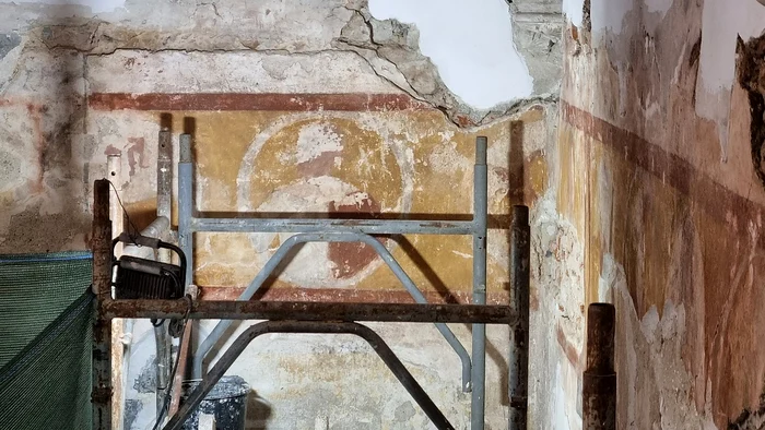 Paintings in the diet room. Photo: Hunedoara City Hall