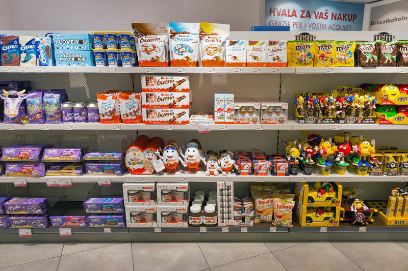 Sweets on a shelf from a store, photo: Dreamstime