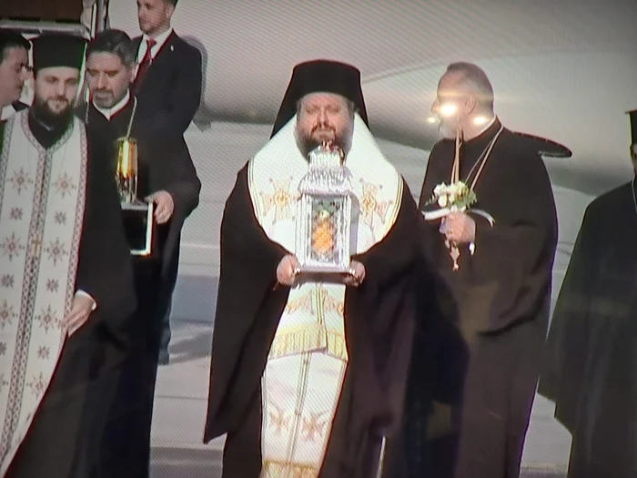 Holy Light came to the photo country: Archive