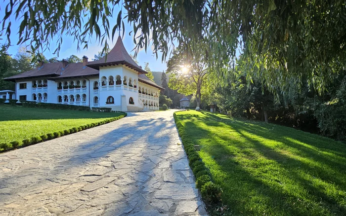 Prislop photo monastery Daniel Guță