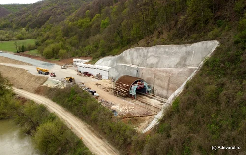 Railway tunnels on the Mureș Valley Photo Daniel Guță Adevărul (1) JPG
