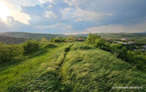 Sanpetru Hill in Hunedoara Photo Daniel Guță Adevărul (43) JPG