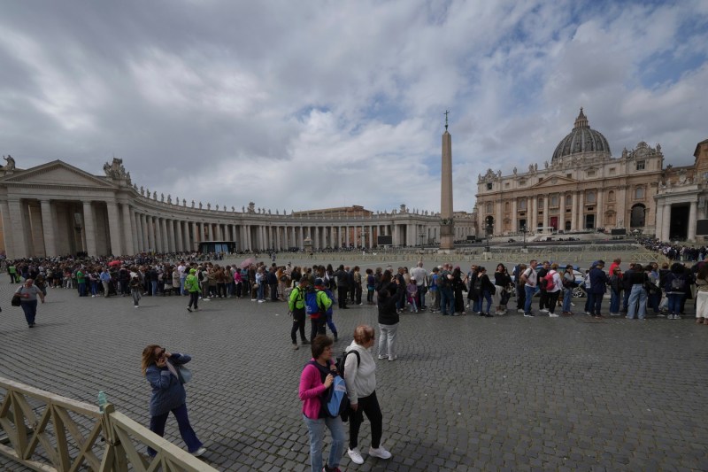 How much does it cost to go to Rome at the pope's funeral: hotel prices, houses and pensions have exploded