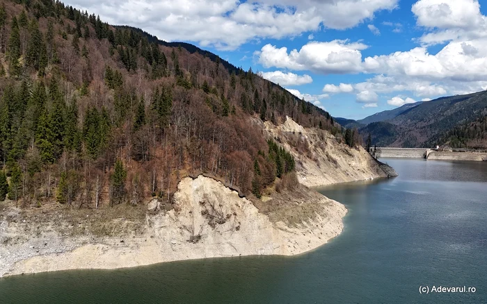 Landslide. Photo: Daniel Guță. TRUTH