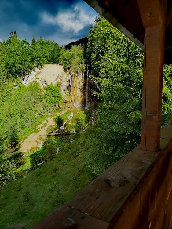 Pișoaia Waterfall. Source: Vidra commune