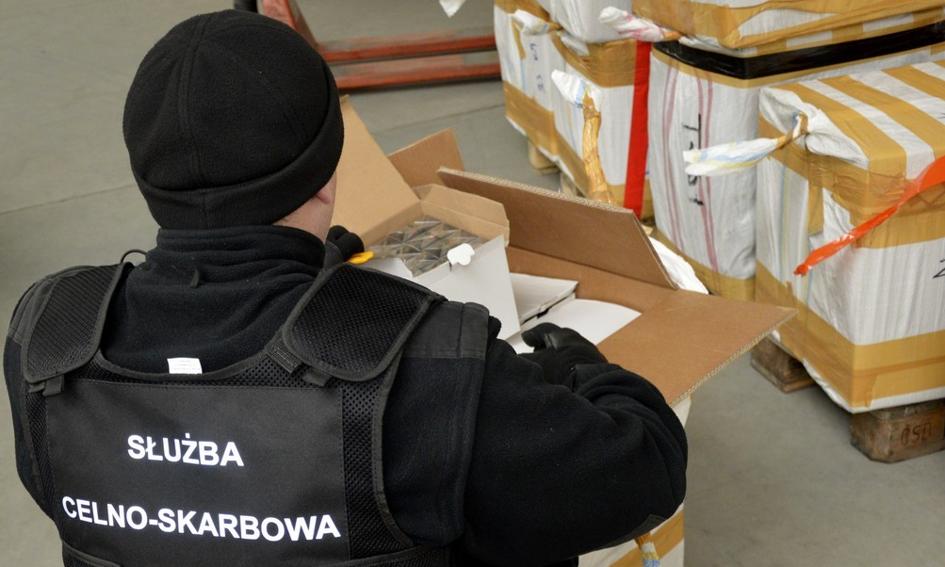 A truck with illegal cigarettes fell. The State Treasury almost lost PLN 7 million