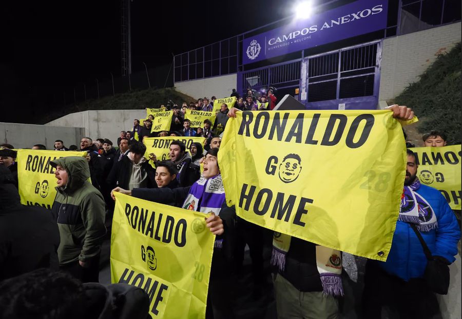 Mass protest against Ronaldo! »What surprise did the supporters prepare for Saturday night's match