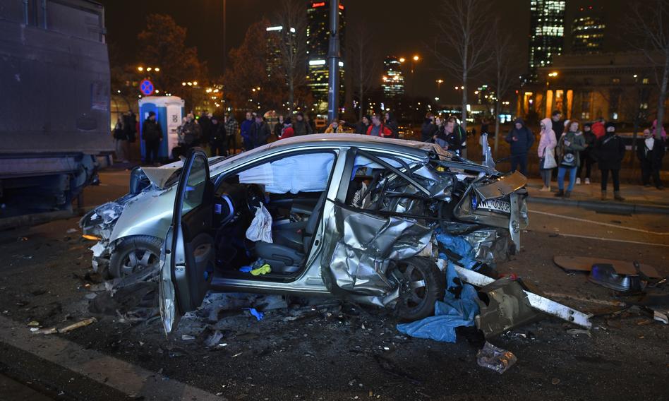 Deliberate collisions with the participation of substituted cars. A gang was broken by extorting compensation