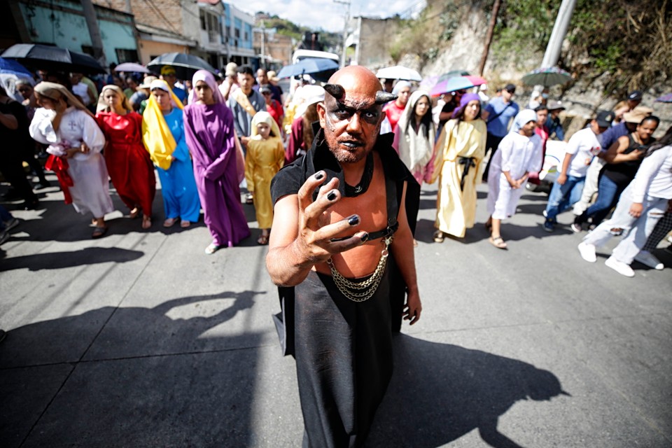 The large procession of the Way of the Cross in Comayguela in Honduras