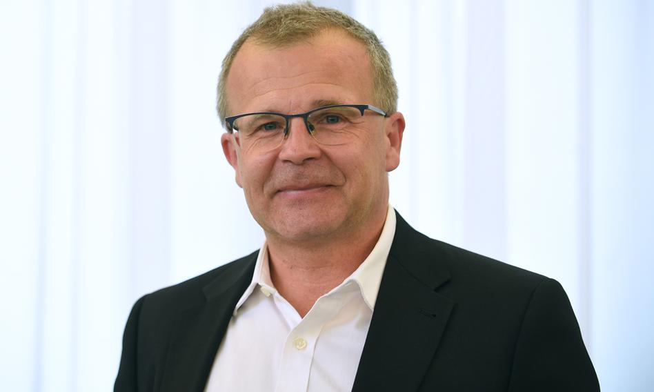 Kotecki: In May, the MPC will decide how much to lower the feet, not or cut them