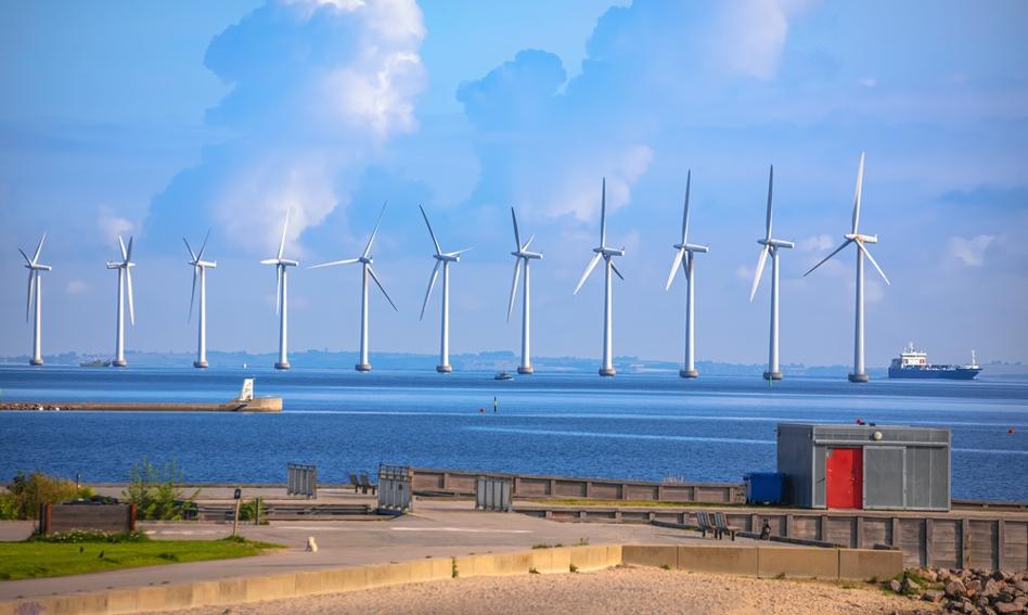 There is a strategy for the development of maritime wind energy