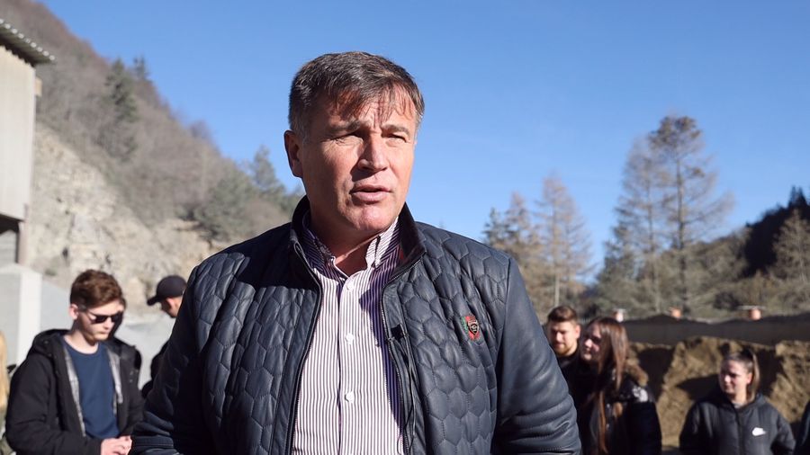Petre Farcaș runs the company that won the tender for the construction of the Polivalence from Suceava. Photo: decisiv.ro What does the largest multipurpose in the Moldovan area look like: 35,000,000 euros, integration with an Aqua Park, arrears to utilities and payments! When will