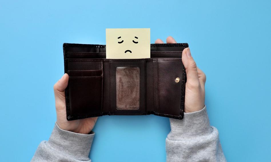 Poles prefer not to look into their wallet. It only pisses them