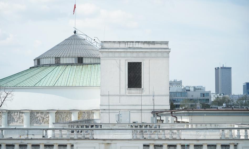 The Sejm voted a lower health premium. The government project saved ... Confederation