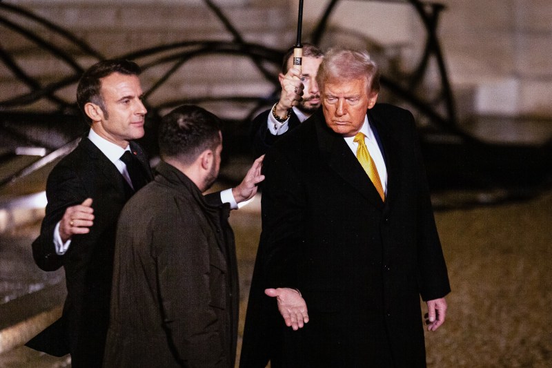Macron considers the discussions between the US, Europe and Ukraine as