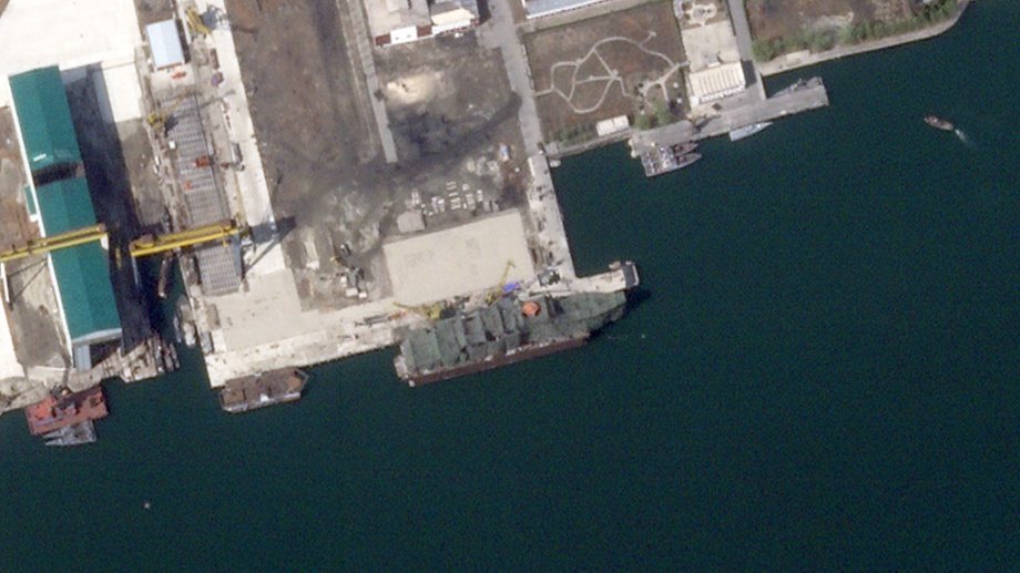 Another sight of the frigate in the Nampo shipyard.