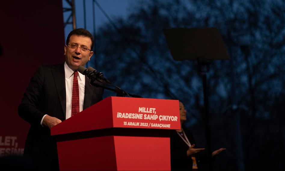 The opposition in Turkey calls for early parliamentary elections