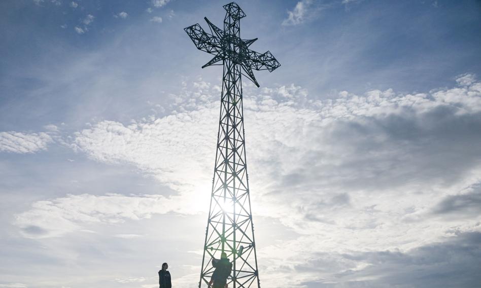 They wanted to celebrate John Paul II and illuminated the cross on Giewont illegally. They will suffer the consequences