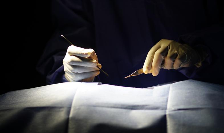 Record out -of -court compensation for the patient. As a result of incorrect diagnostics, he lost the larynx