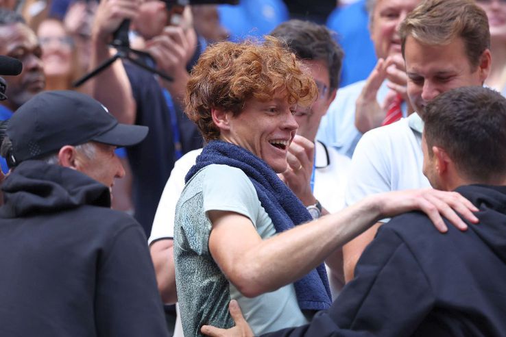 The moment Cahill - Jannik Sinner, immediately after the Italian triumph of the US Open / Photo: Imago Images