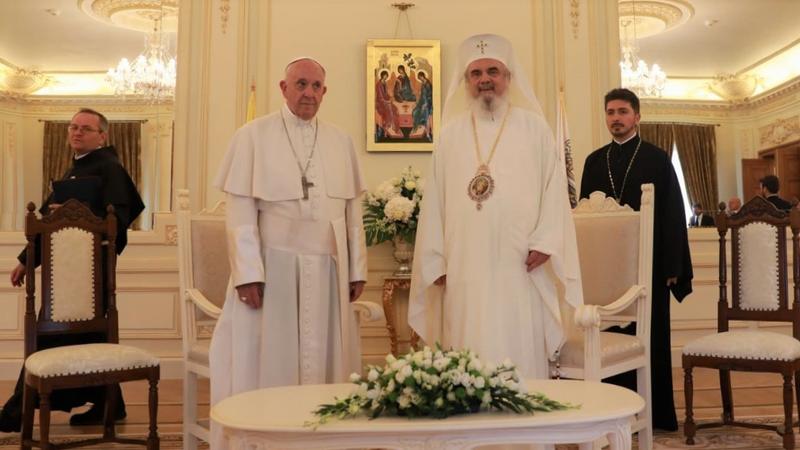 Pope Francis and Patriarch Daniel, photo: basilica.ro