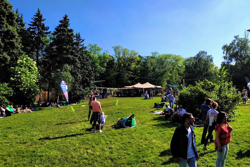 Beautiful weather in the park, photo: hotnews.ro / Victor Cozmei