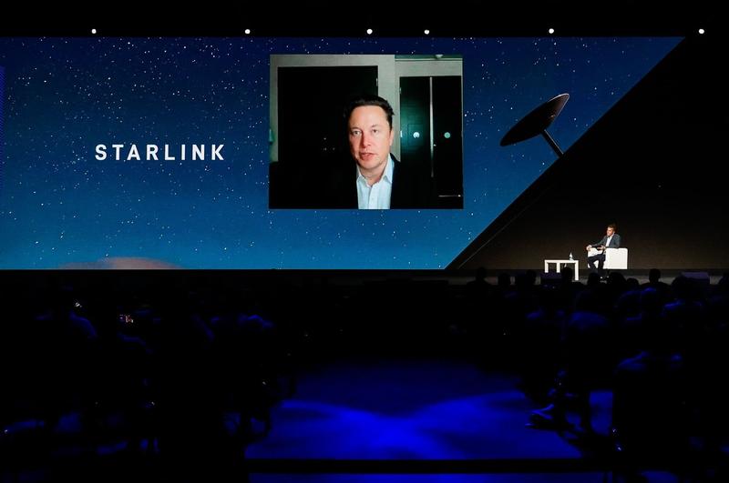 Elon Musk holding a presentation about Starlink, photo: Joan Cros-Nurphoto / Shutterstock Editorial / Profimedia Images