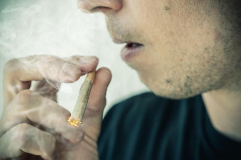 Marijuana consumption, photo: Chromorange / Alamy / Alamy / Profimedia
