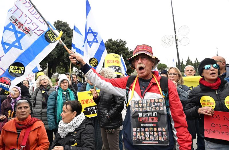 Protest in front of Knesset, for the release of Israeli hostages from Gaza, photo: Debbie Hill / Upi / Profimedia