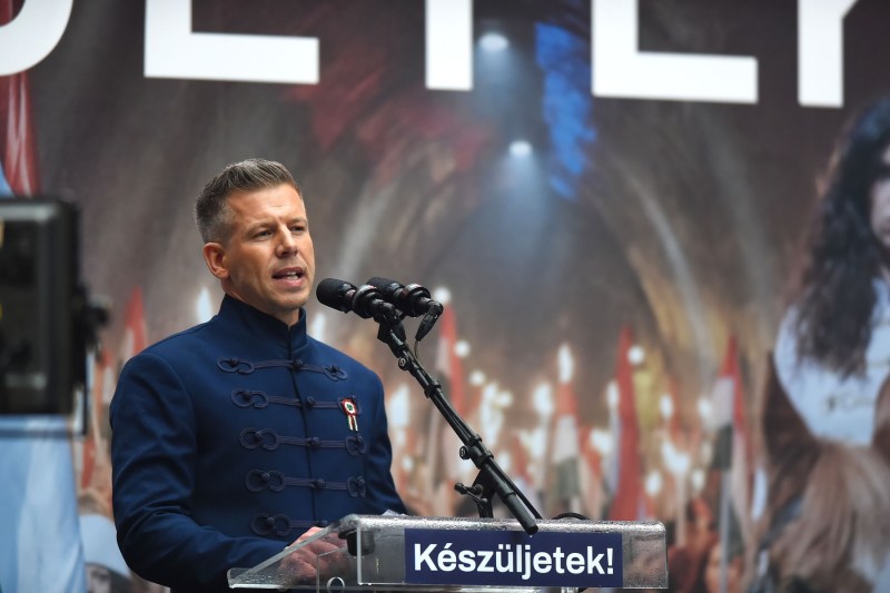 The rival of Viktor Orban addresses a sensitive subject. The Budapest government responds with a controversial approach