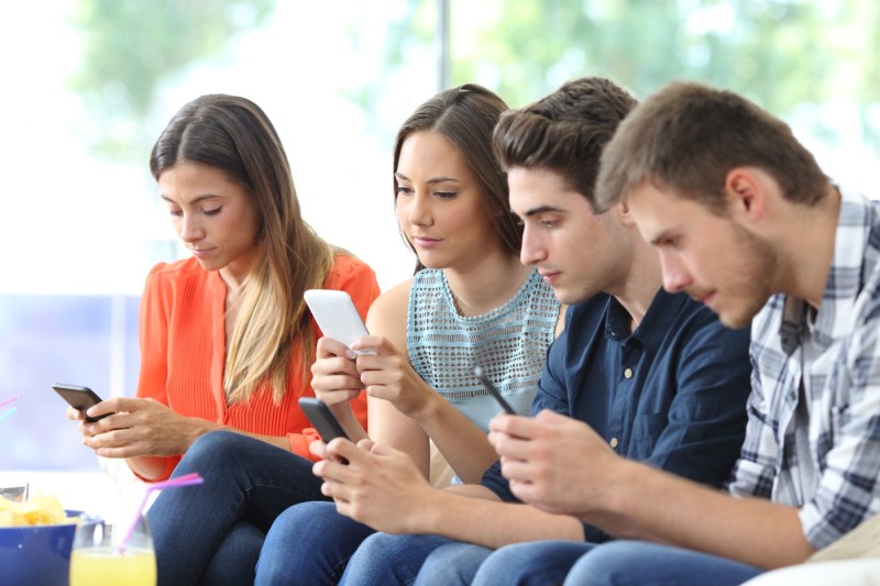 We live in parallel realities, we marry in our information bubbles. We have realities that compete and not communicate with each other, warns a demograph