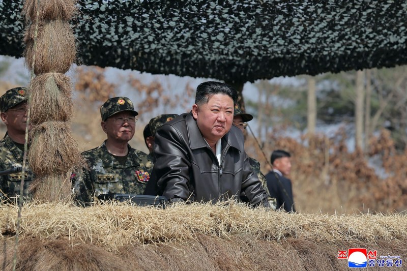 North Korea acknowledged for the first time that he sent soldiers to fight with Russia / Kim Jong: 
