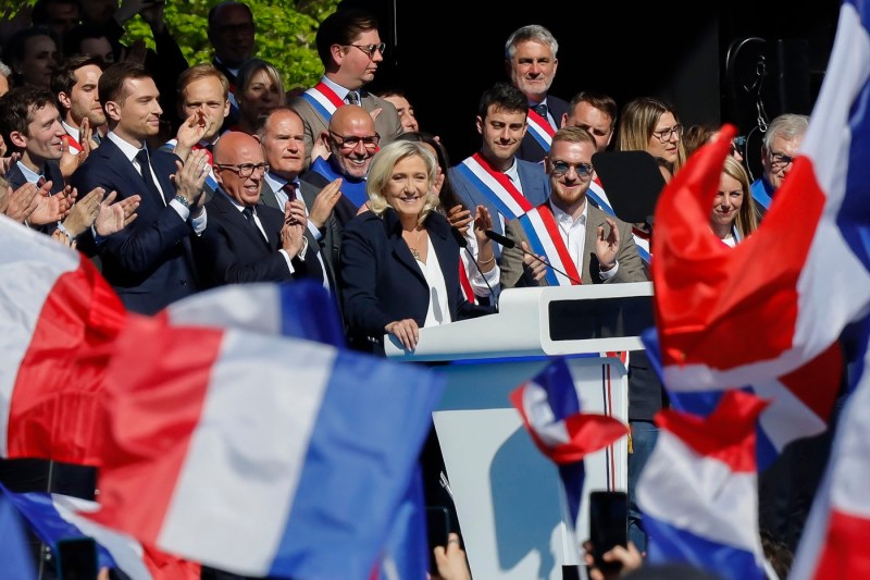 Demonstration of support for Marine Le Pen in Paris, with participation under expectations. Nor the progressive countermane was more successful