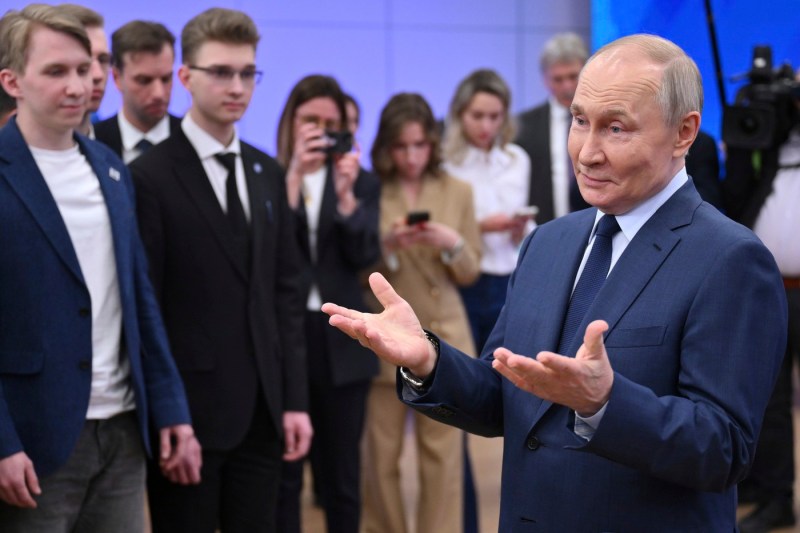 Vladimir Putin compares Elon Musk with a Soviet hero. The words addressed to students in Moscow