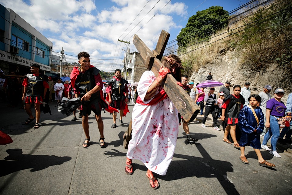 The large procession of the Way of the Cross in Comayguela in Honduras