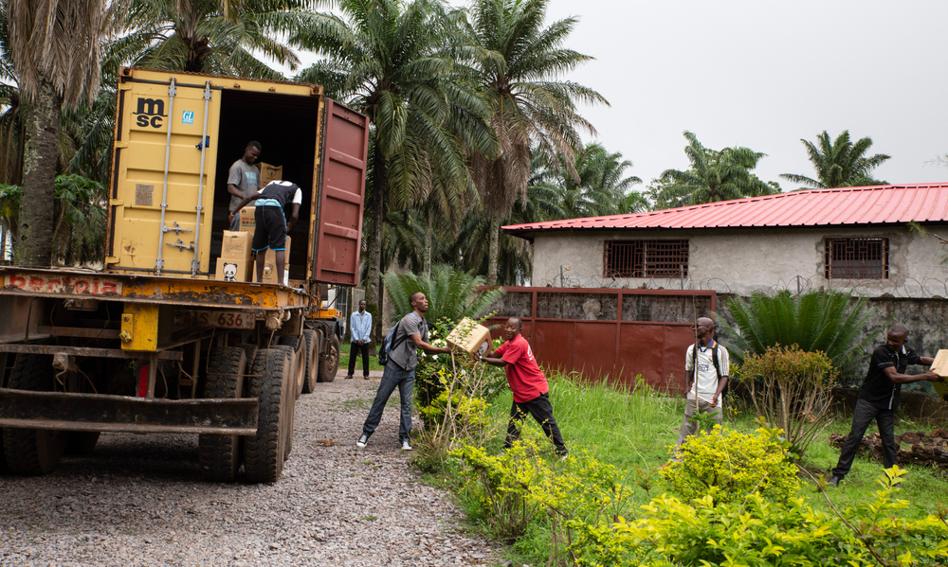 Interests beyond help. US diplomats in Africa will be settled from concluded contracts