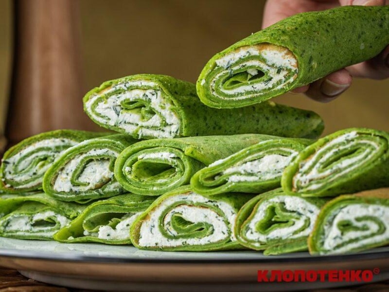 Prepare spinach pancakes according to this recipe. Proportions, life hacks and nuances