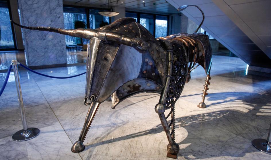 The management board of the WSE on the fire of questions. Slimming reports and a new bull on a greasy bull market