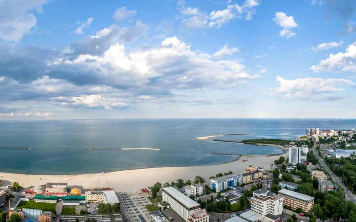 More and more tourists visit Mamaia Facebook Mamaia Station