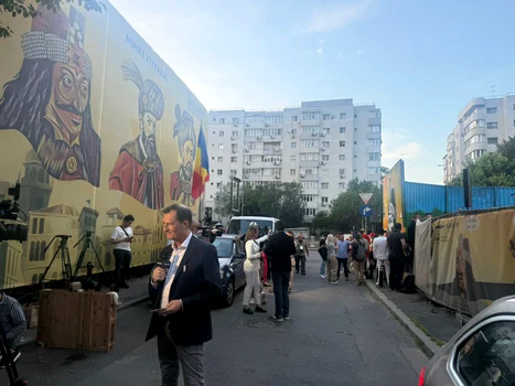 Foreign journalists transmitted from the head of the Gold Photo on the Adevărul