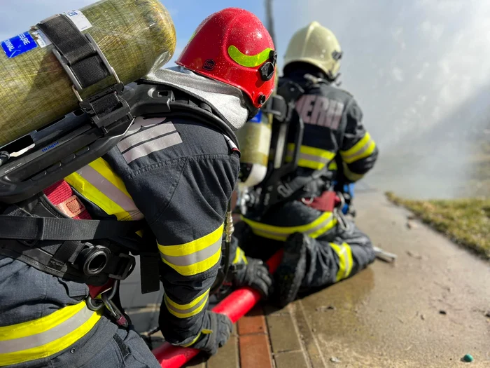 Firefighters located the fire. Photo archive