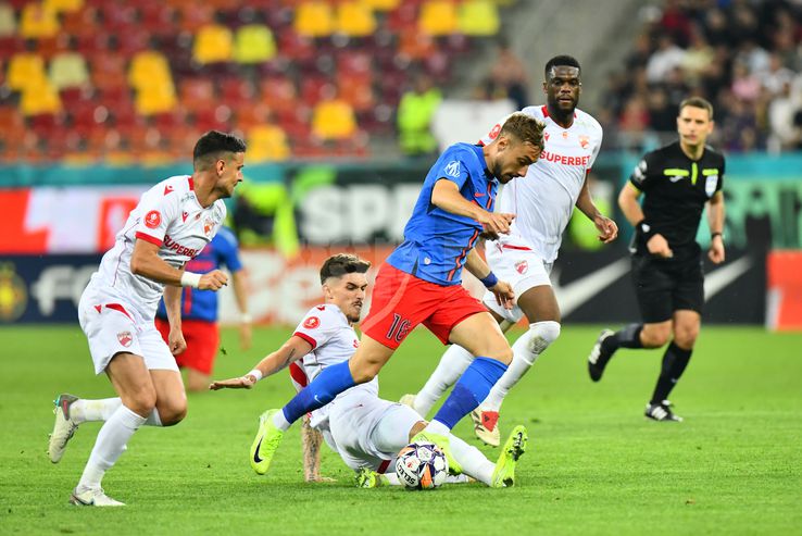 FCSB - Dinamo, cadres surprised by photoreporters Cristi Preda & Ionuț Iordache
